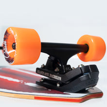 Lade das Bild in den Galerie-Viewer, SIXTY-SIX Surfskate 31in Dual System Trucks  Gloria
